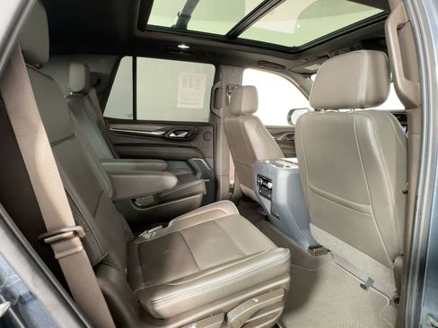 Used 2021 GMC Yukon Denali w/ Denali Premium Package image 30