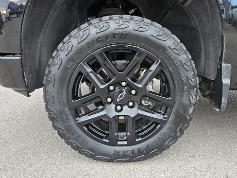Used 2024 Chevrolet Silverado 1500 Custom Trail Boss w/ Midnight Edition image 11