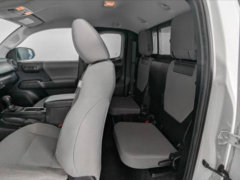 Used 2021 Toyota Tacoma SR RWD image 14