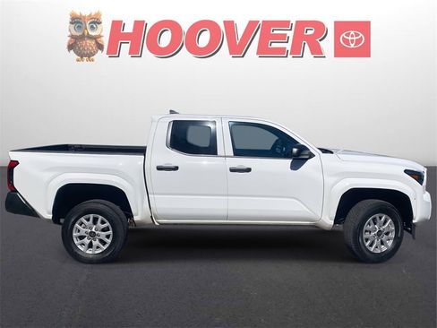 Used 2024 Toyota Tacoma SR image 2