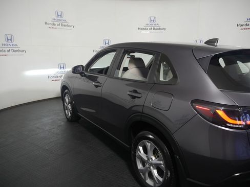 Used 2024 Honda HR-V LX image 9