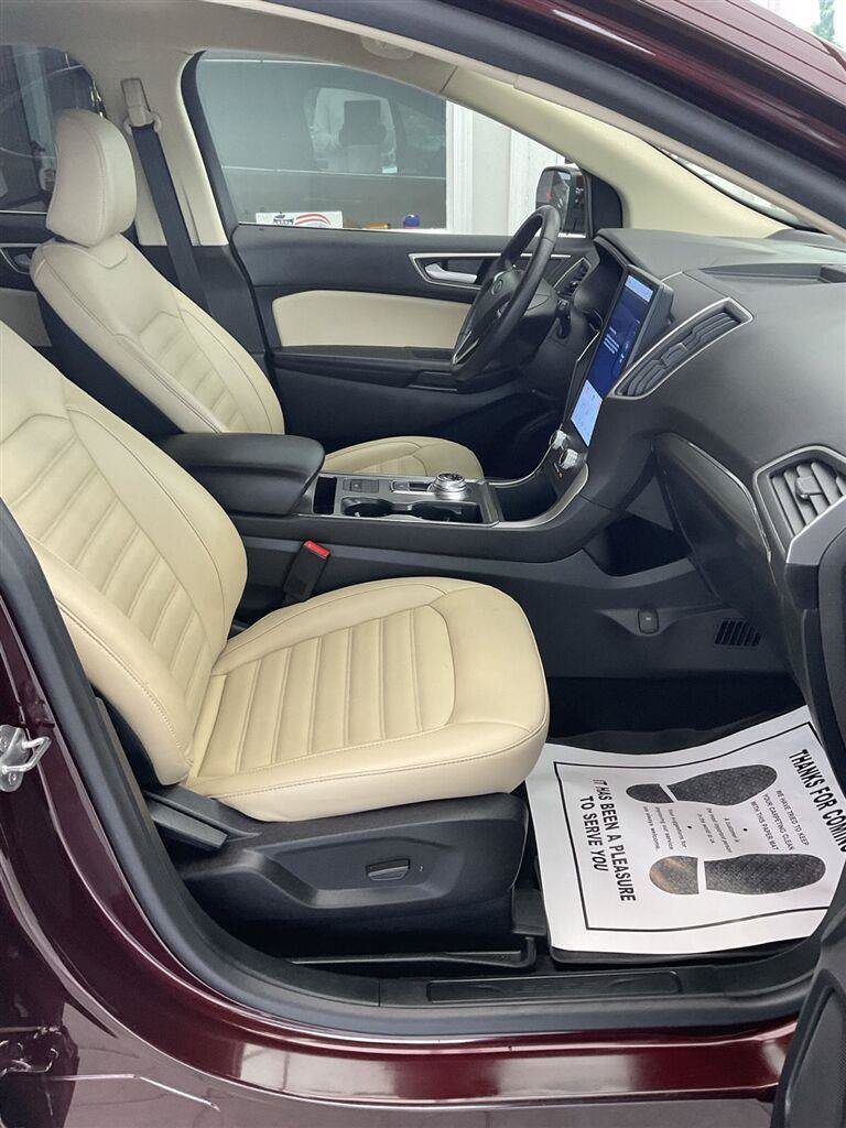Used 2022 Ford Edge SEL w/ Convenience Package AWD/4WD image 11