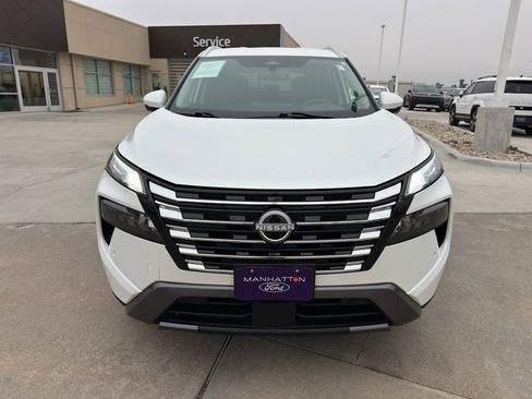 Used 2024 Nissan Rogue SL image 8