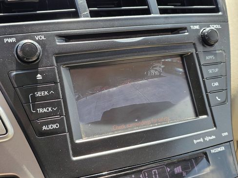 Used 2012 Toyota Prius V Three FWD image 33