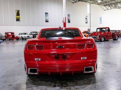 Used 2010 Chevrolet Camaro SS w/ RS Package RWD image 4