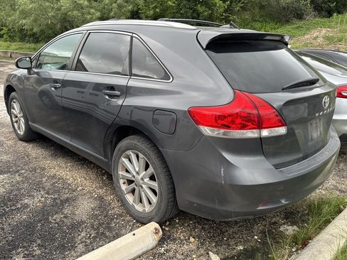 Used 2011 Toyota Venza FWD image 6