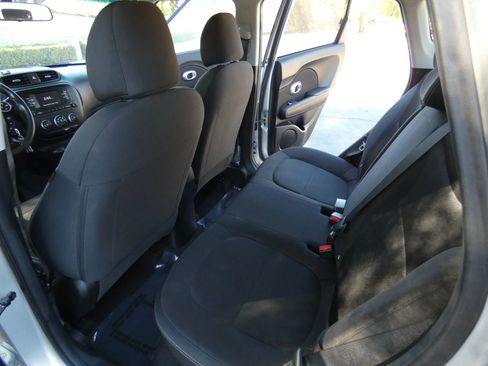 Used 2018 Kia Soul image 40