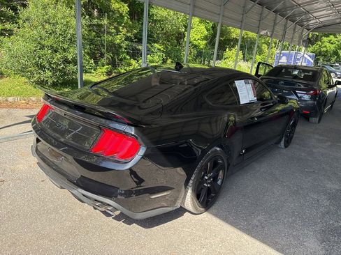 Used 2022 Ford Mustang GT w/ Black Accent Package RWD image 3