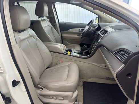 Used 2012 Lincoln MKX FWD image 18