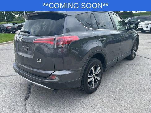 Used 2016 Toyota RAV4 XLE AWD/4WD image 5