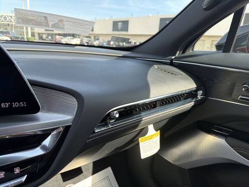 Used 2024 Cadillac Lyriq Luxury image 22