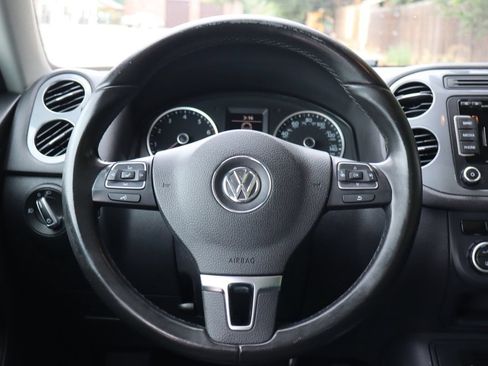 Used 2014 Volkswagen Tiguan SEL AWD/4WD image 18