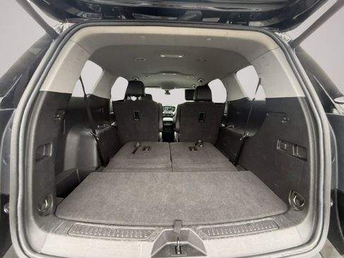 Certified 2023 GMC Acadia SLT image 29