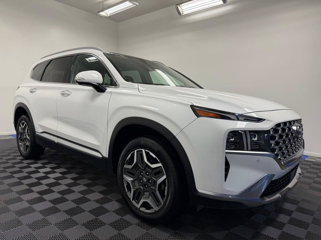 Used 2023 Hyundai Santa Fe Limited AWD/4WD image 1