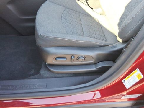 Certified 2024 Chevrolet Equinox LT FWD image 24