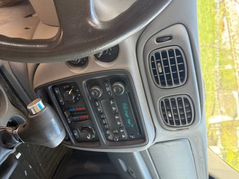 Used 2008 Chevrolet TrailBlazer LT AWD/4WD image 9