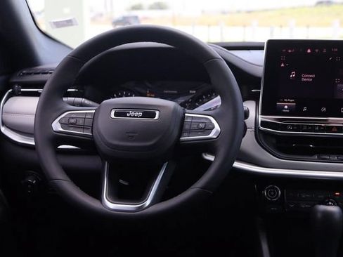 Used 2025 Jeep Compass Limited AWD/4WD image 21