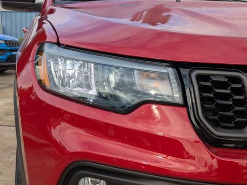 New 2026 Jeep Compass Latitude AWD/4WD image 10