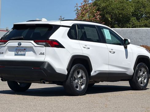 Used 2024 Toyota RAV4 XLE AWD/4WD image 2