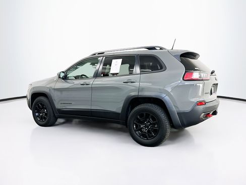 Used 2019 Jeep Cherokee Trailhawk w/ Comfort/Convenience Group AWD/4WD image 5