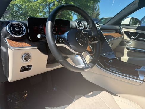 Used 2024 Mercedes-Benz CLE 300 4MATIC Coupe image 4