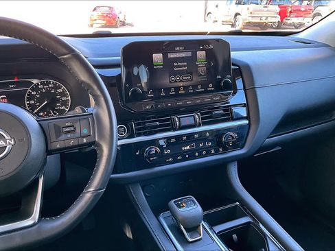 Used 2023 Nissan Pathfinder SL image 6