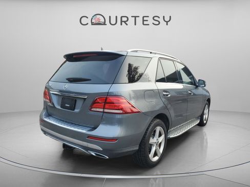 Used 2018 Mercedes-Benz GLE 350 w/ Premium 1 Package image 3