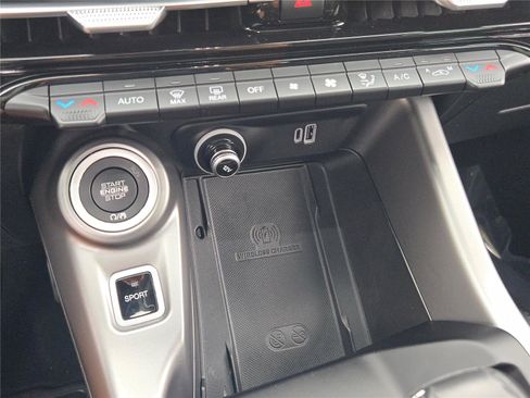 Certified 2024 Dodge Hornet R/T Plus AWD/4WD image 30