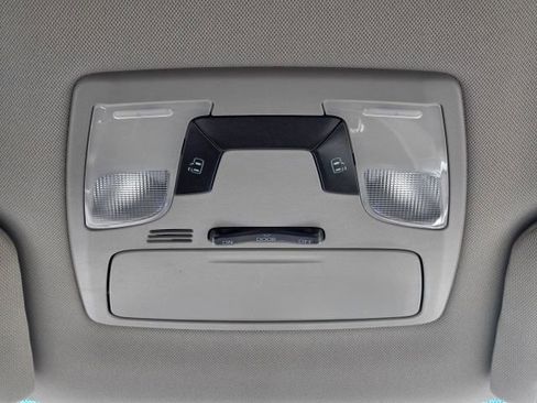 Used 2015 Toyota Sienna LE image 24