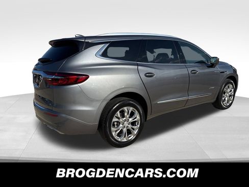 Used 2020 Buick Enclave Avenir w/ Avenir Technology Package AWD/4WD image 3