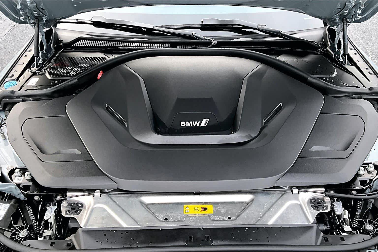 Used 2025 BMW i4 eDrive40 w/ M Sport Package RWD image 31