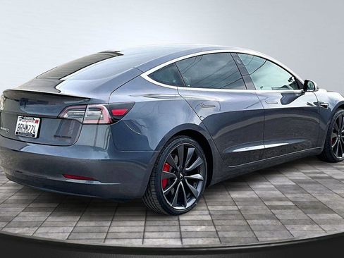 Used 2020 Tesla Model 3 Performance image 13
