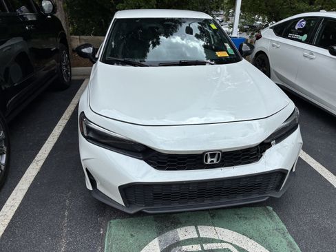 Used 2025 Honda Civic Sport image 2