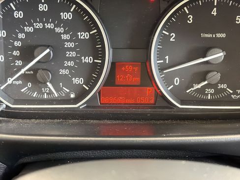 Used 2009 BMW 135i Coupe image 19