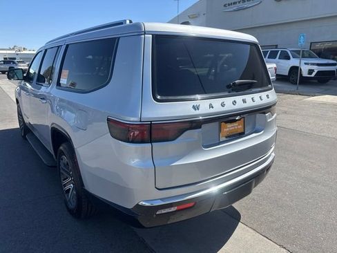Certified 2024 Jeep Wagoneer L Series II RWD image 3