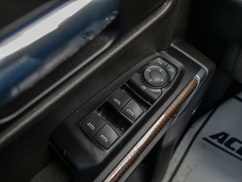 Used 2019 Chevrolet Silverado 1500 RST image 12