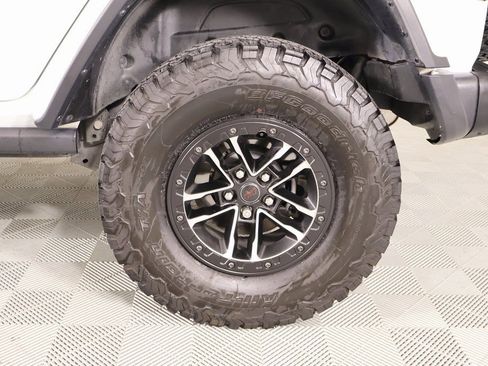 Used 2024 Jeep Wrangler Unlimited Rubicon image 19