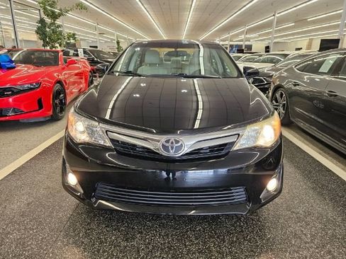 Used 2013 Toyota Camry XLE image 2