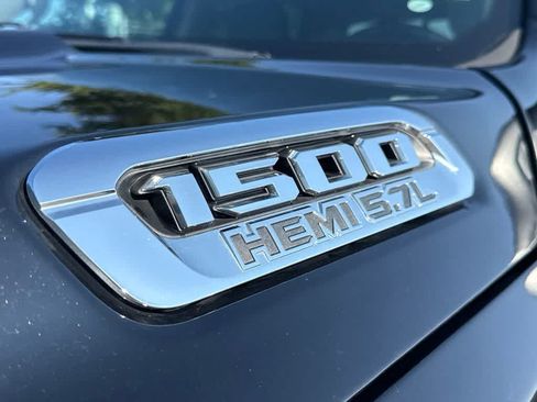 Used 2019 RAM 1500 Big Horn RWD image 10