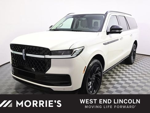 New 2026 Lincoln Navigator L Reserve w/ Jet Appearance Package image 1