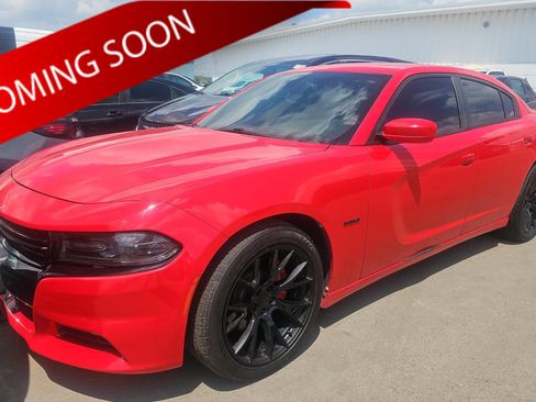 Used 2016 Dodge Charger R/T RWD image 1