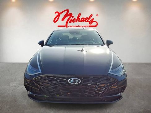 Used 2021 Hyundai Sonata Limited w/ Winter Weather Package FWD image 2