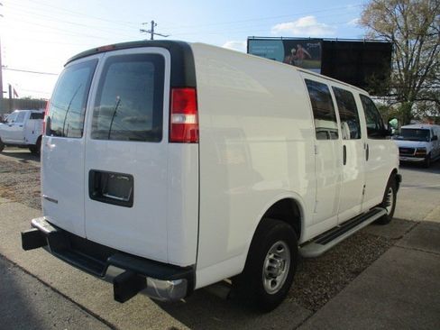 Used 2024 Chevrolet Express 2500 w/ Driver Convenience Package image 5