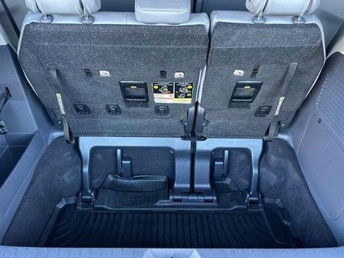 Used 2024 Toyota Sienna XLE w/ XLE Plus Package image 20