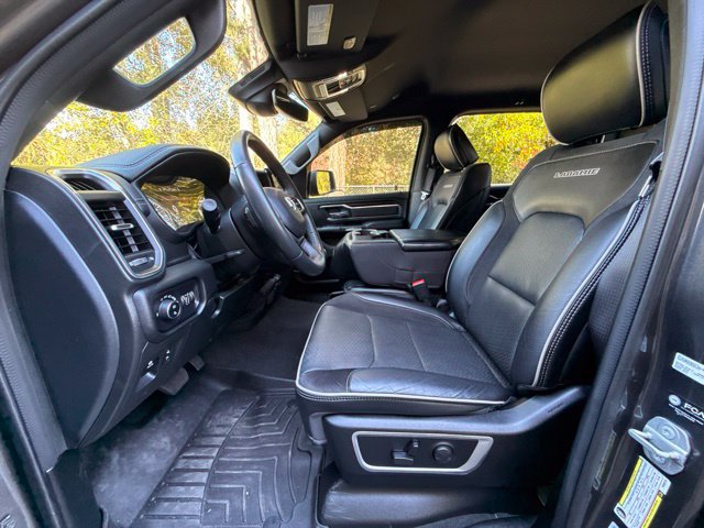 Used 2023 RAM 1500 Laramie AWD/4WD image 9