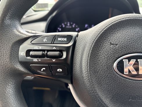 Used 2019 Kia Rio S FWD image 18