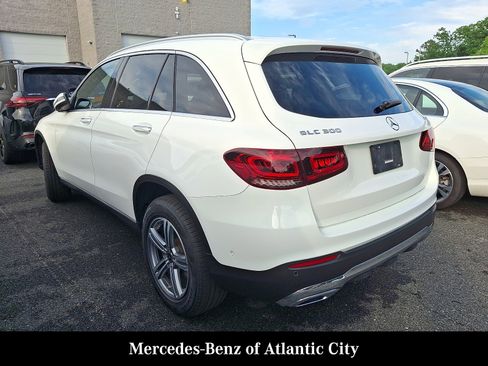 Certified 2022 Mercedes-Benz GLC 300 4MATIC image 3