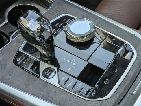 Used 2020 BMW X7 xDrive40i w/ Executive Package image 11