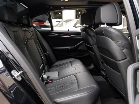 Used 2023 BMW M550i xDrive w/ Executive Package image 49