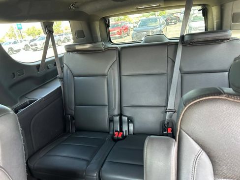 Used 2022 Chevrolet Suburban High Country AWD/4WD image 8